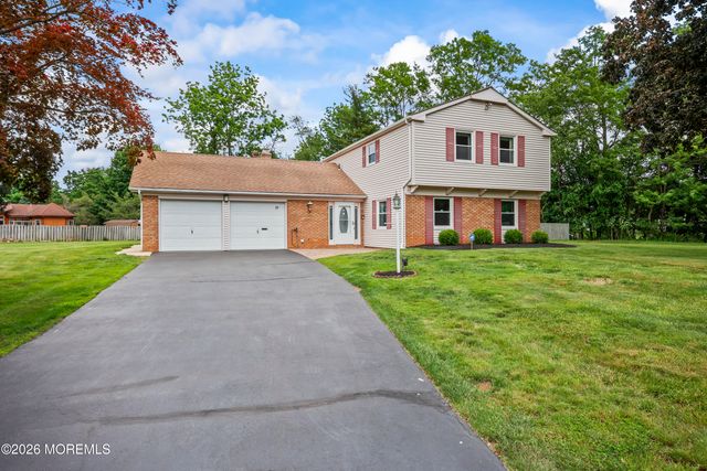 21 Forge Court, Freehold, NJ 07728