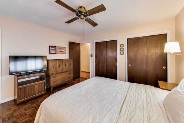 7621 Davis Street, Morton Grove, IL 60053