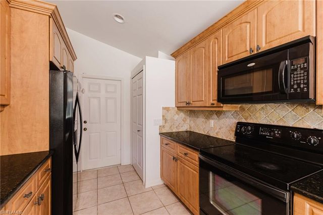 9841 Las Casas DR, Fort Myers, FL 33919