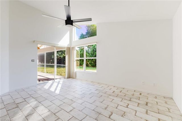 9841 Las Casas DR, Fort Myers, FL 33919