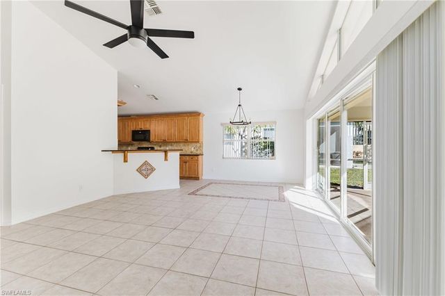 9841 Las Casas DR, Fort Myers, FL 33919