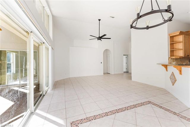 9841 Las Casas DR, Fort Myers, FL 33919