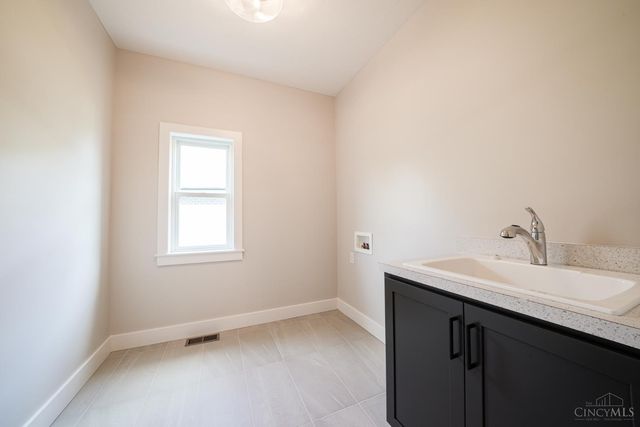 9333 Rochelle Lane, Clearcreek Twp., OH 45458