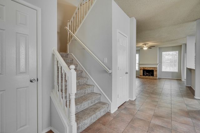 209 Madisson Drive, Euless, TX 76039