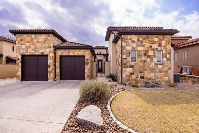 2065 Toscano Way, Kerrville, TX 78028