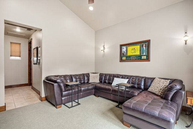 2065 Toscano Way, Kerrville, TX 78028