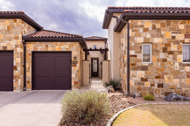 2065 Toscano Way, Kerrville, TX 78028
