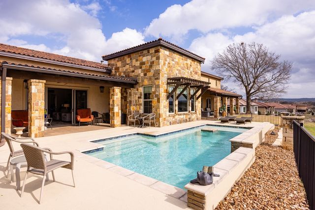 2065 Toscano Way, Kerrville, TX 78028
