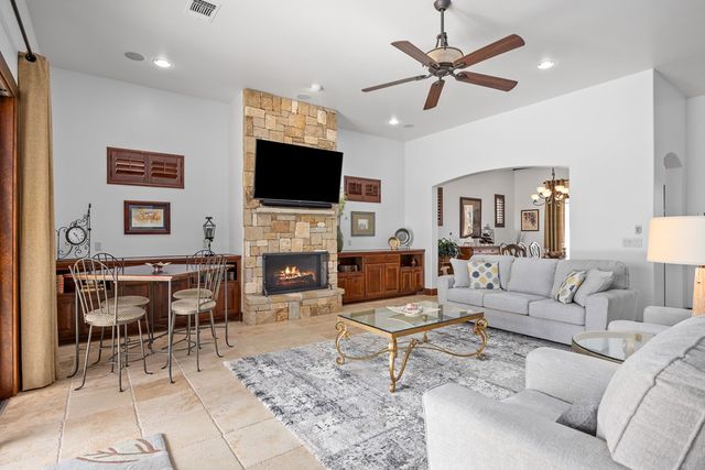 2065 Toscano Way, Kerrville, TX 78028