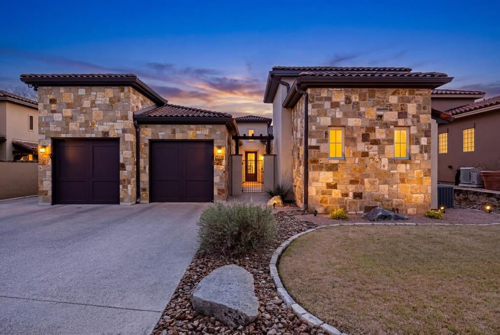 2065 Toscano Way, Kerrville, TX 78028