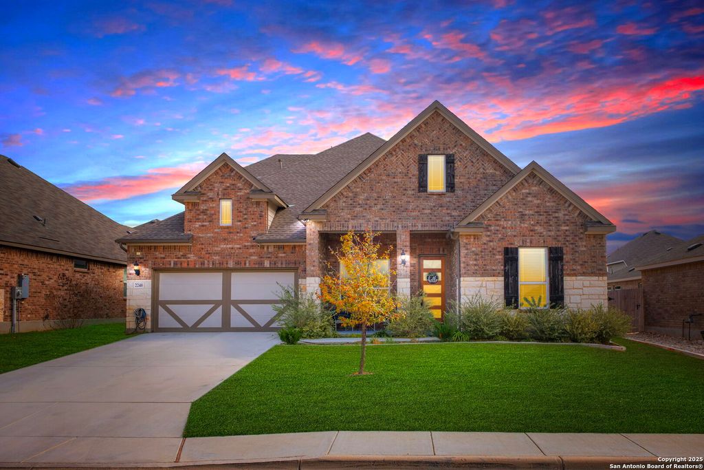 2240 Meadow Way St., New Braunfels, TX 78130