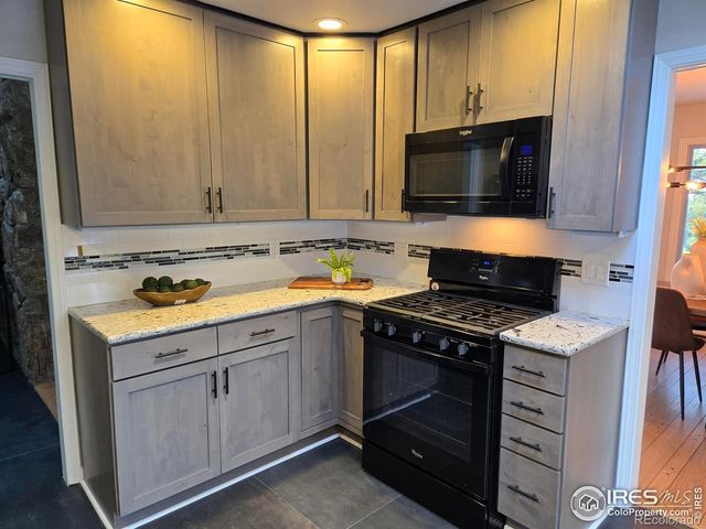 76 Pine Tree Lane, Boulder, CO 80304