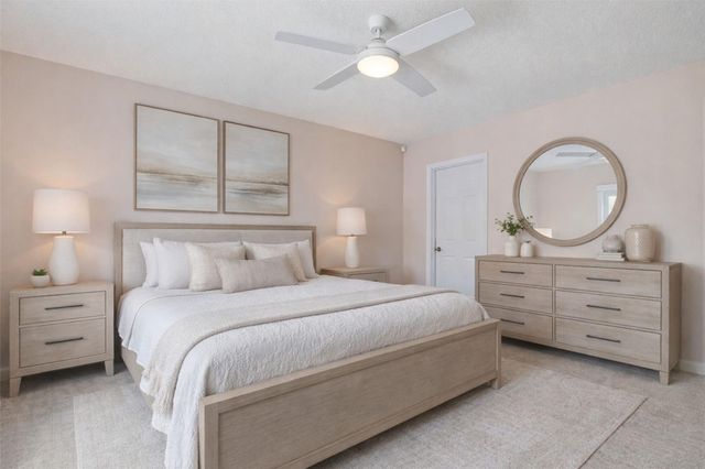 961 SW 98th Avenue, Pembroke Pines, FL 33025