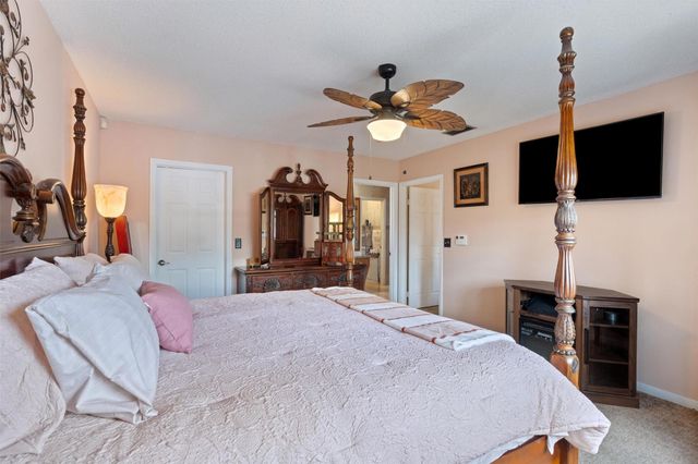 961 SW 98th Avenue, Pembroke Pines, FL 33025