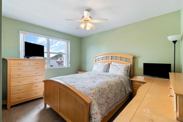 961 SW 98th Avenue, Pembroke Pines, FL 33025