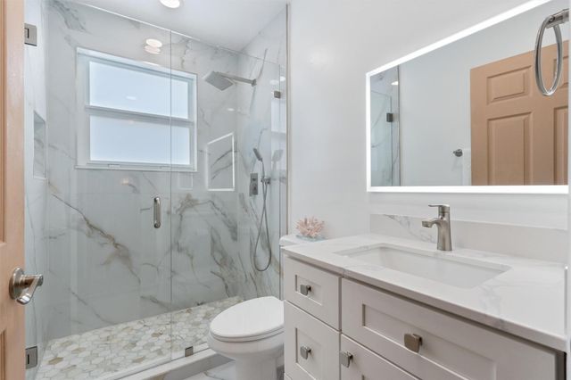 961 SW 98th Avenue, Pembroke Pines, FL 33025