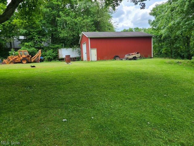 8094 Fohl Street SW, Navarre, OH 44662