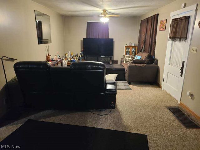 8094 Fohl Street SW, Navarre, OH 44662