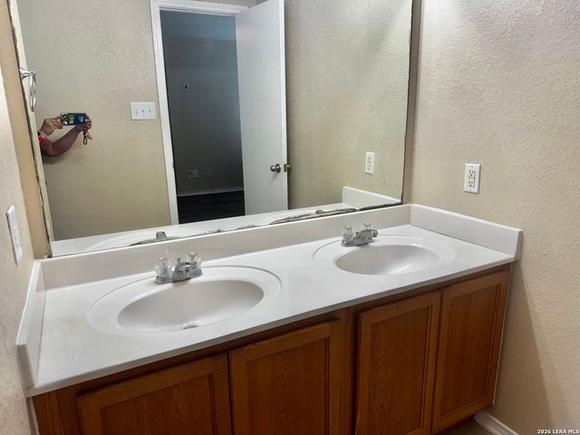 8642 Brisa Royale, San Antonio, TX 78251