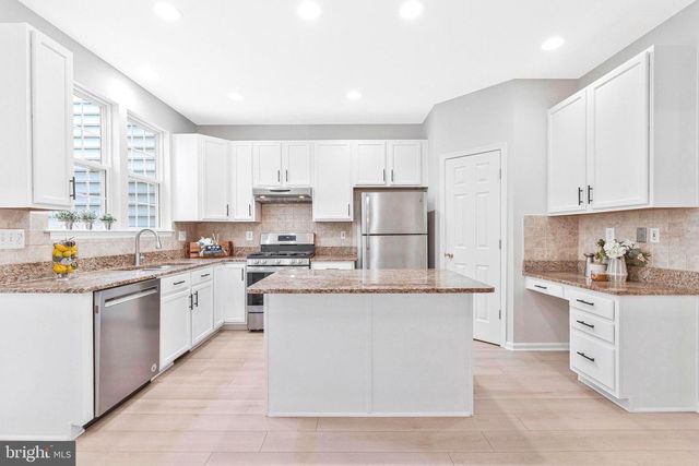 4113 RIVER FORTH DR, Fairfax, VA 22030
