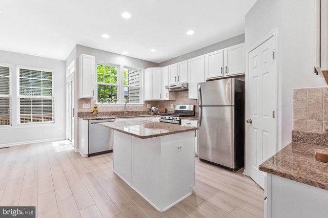 4113 RIVER FORTH DR, Fairfax, VA 22030