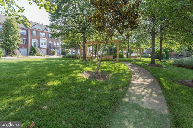 4113 RIVER FORTH DR, Fairfax, VA 22030