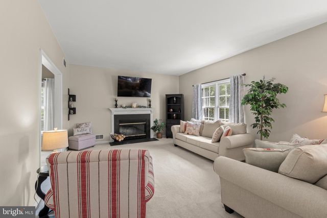 4 BLUE JAY HILL RD, Westampton, NJ 08060