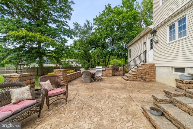4 BLUE JAY HILL RD, Westampton, NJ 08060