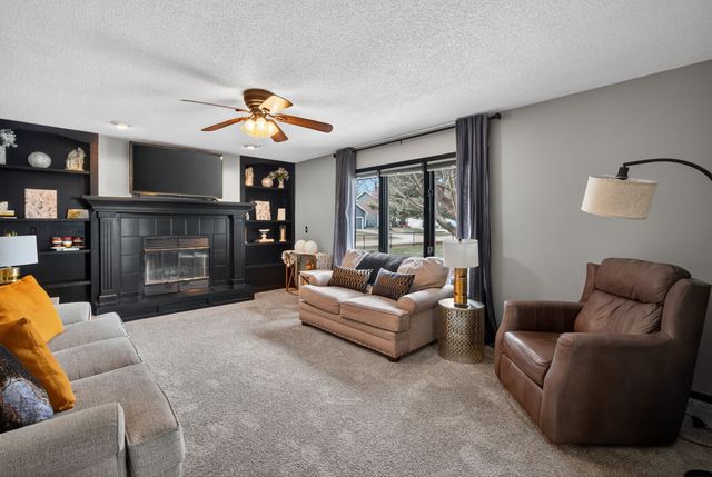 1200 63rd Street, West Des Moines, IA 50266