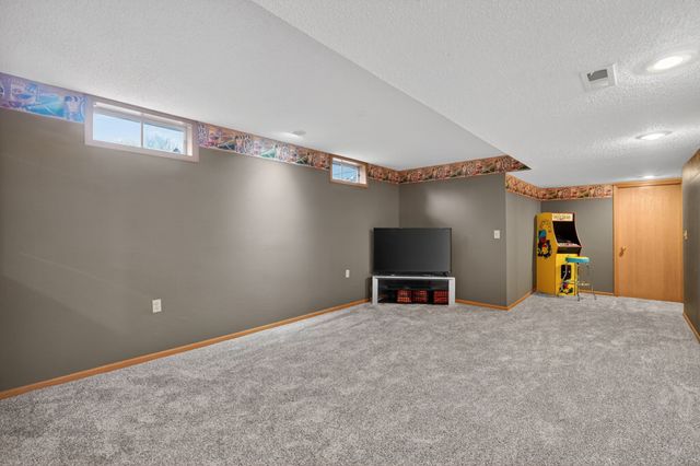 1200 63rd Street, West Des Moines, IA 50266