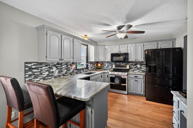 1200 63rd Street, West Des Moines, IA 50266