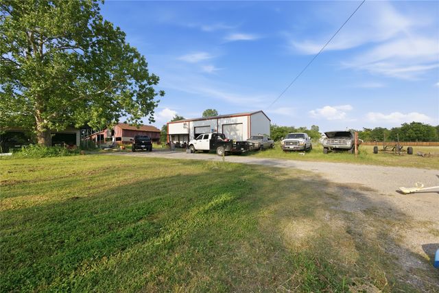 2449 E Fm 120, Denison, TX 75021