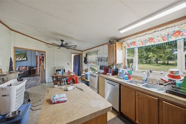 2449 E Fm 120, Denison, TX 75021