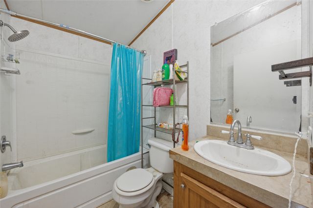 2449 E Fm 120, Denison, TX 75021