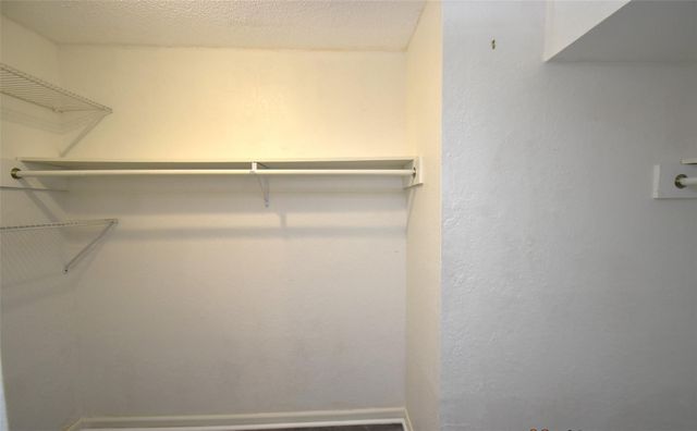 5405 Avenue R, Galveston, TX 77551