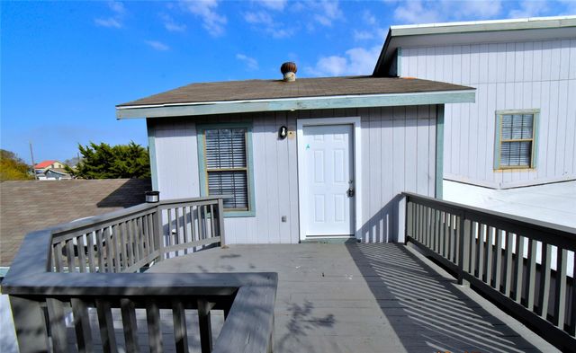 5405 Avenue R, Galveston, TX 77551