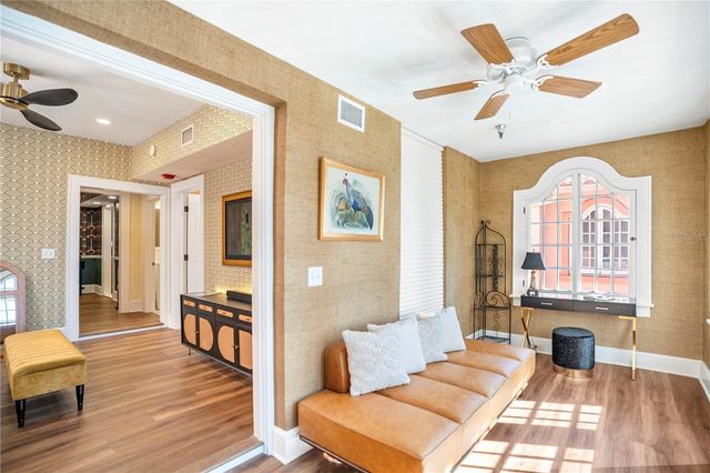 1221 N PALM AVENUE 303, Sarasota, FL 34236