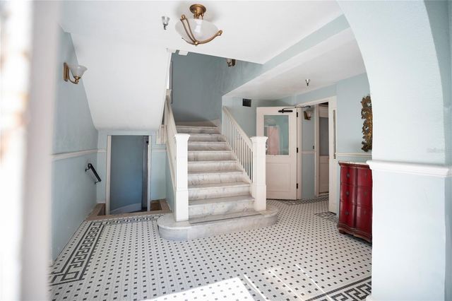 1221 N PALM AVENUE 303, Sarasota, FL 34236