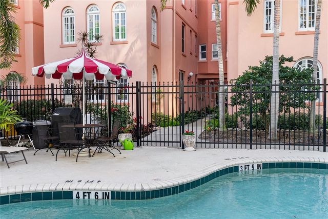 1221 N PALM AVENUE 303, Sarasota, FL 34236