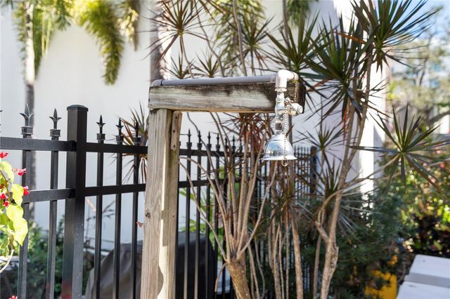 1221 N PALM AVENUE 303, Sarasota, FL 34236