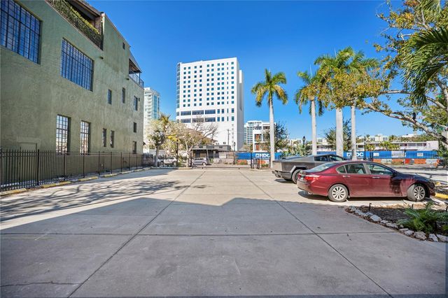 1221 N PALM AVENUE 303, Sarasota, FL 34236