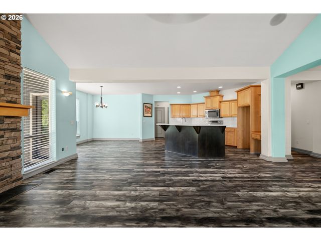 11295 FANDANGO Dr, Oregon City, OR 97045
