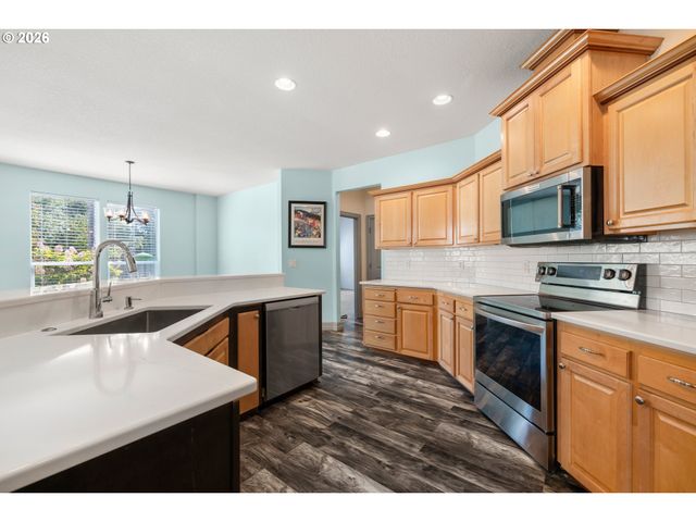 11295 FANDANGO Dr, Oregon City, OR 97045