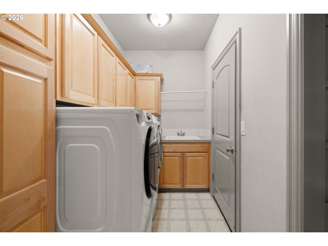 11295 FANDANGO Dr, Oregon City, OR 97045