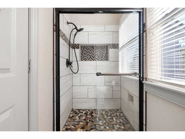 11295 FANDANGO Dr, Oregon City, OR 97045