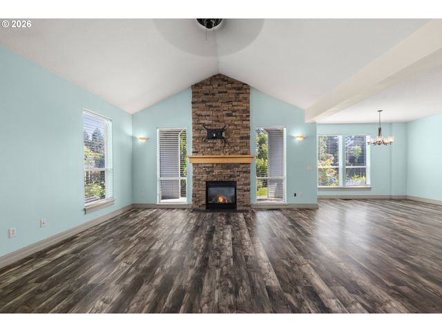 11295 FANDANGO Dr, Oregon City, OR 97045
