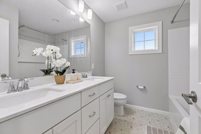 7299 61st Street S, Cottage Grove, MN 55016