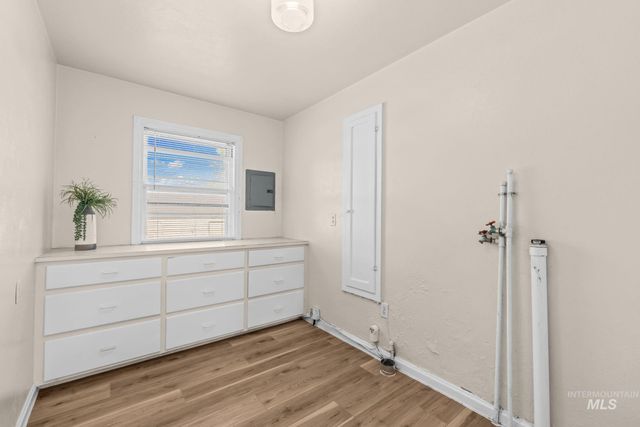 1717 S Manitou, Boise, ID 83706