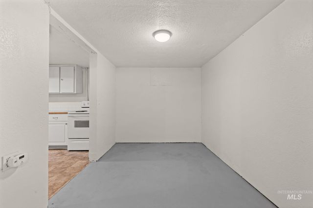 1717 S Manitou, Boise, ID 83706