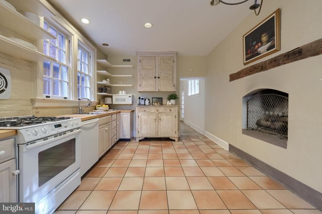 340 E ORANGE ST, Lancaster, PA 17602